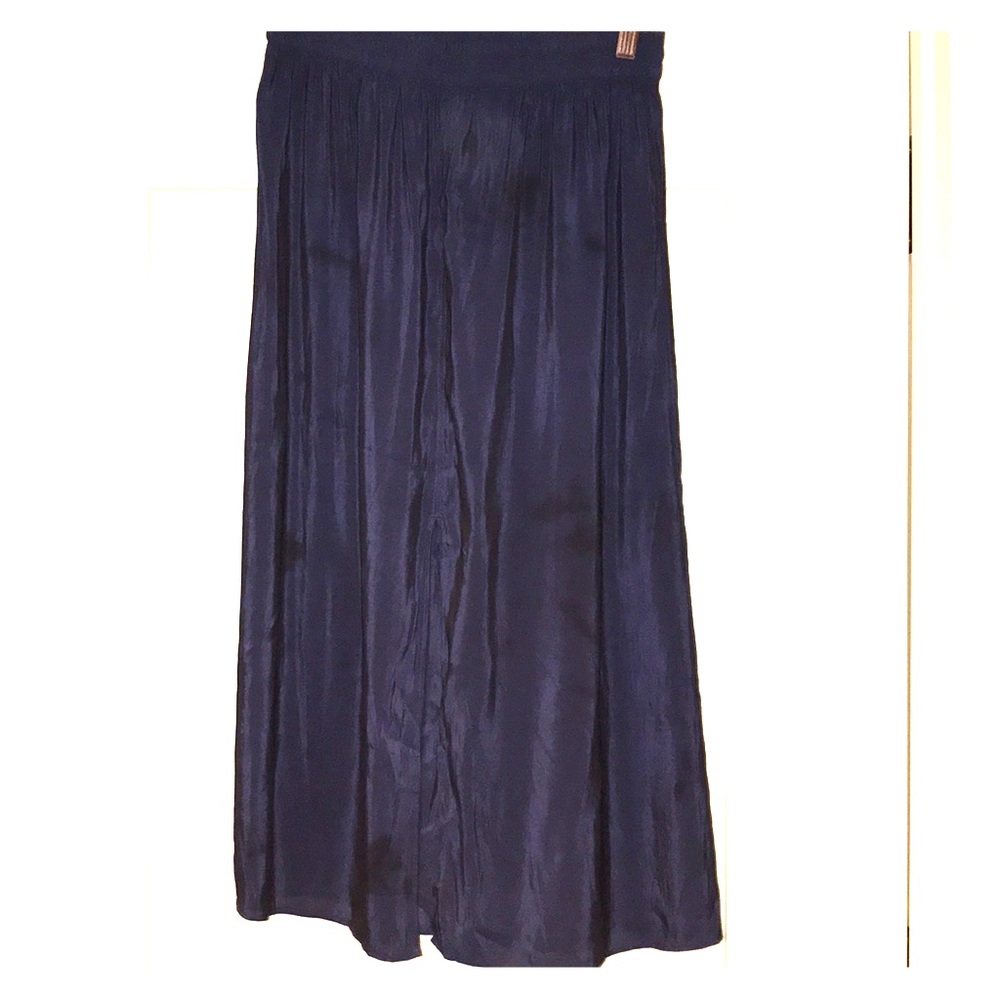 Flowy Navy skirt